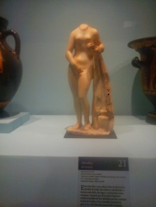 Diosa de la mitología griega que representaba la sexualidad y la reproducción. El término 'afrodisíaco' proviene de ella.